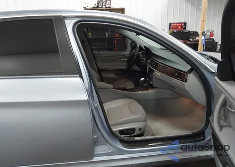 2011 BMW 335I xDrive z USA, uszkodzony, nr VIN WBAPL5C54BA742230